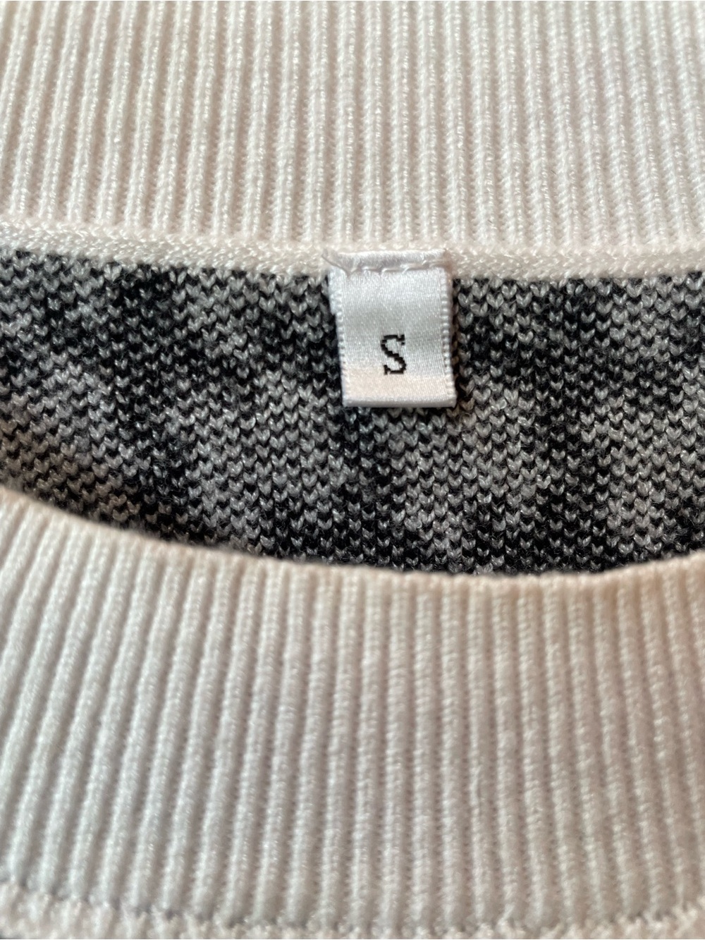 Black and Cream Houndstooth Crewneck Sweater - Women's - Picture 5 of 6